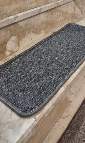 Füme Merdiven Halısı Yapışkanlı Basamak Halısı